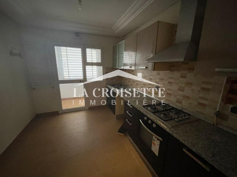 Appartement S+3 à Bhar Lazrek, La Marsa
